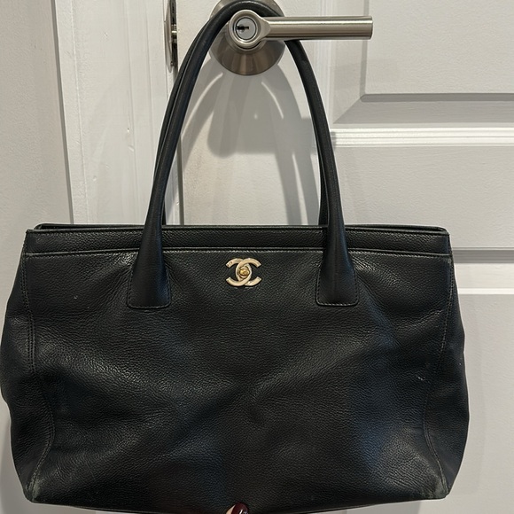 Womens Chanel bag - Picture 5 of 8